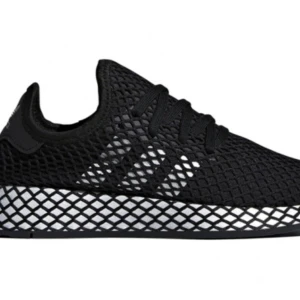 Adidas skor - Storlek 38, jätte fint skick 