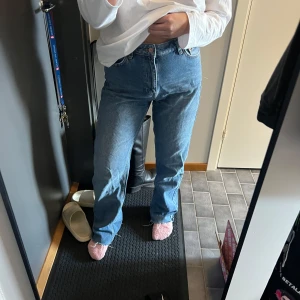 NA-KD jeans - Är 160cm