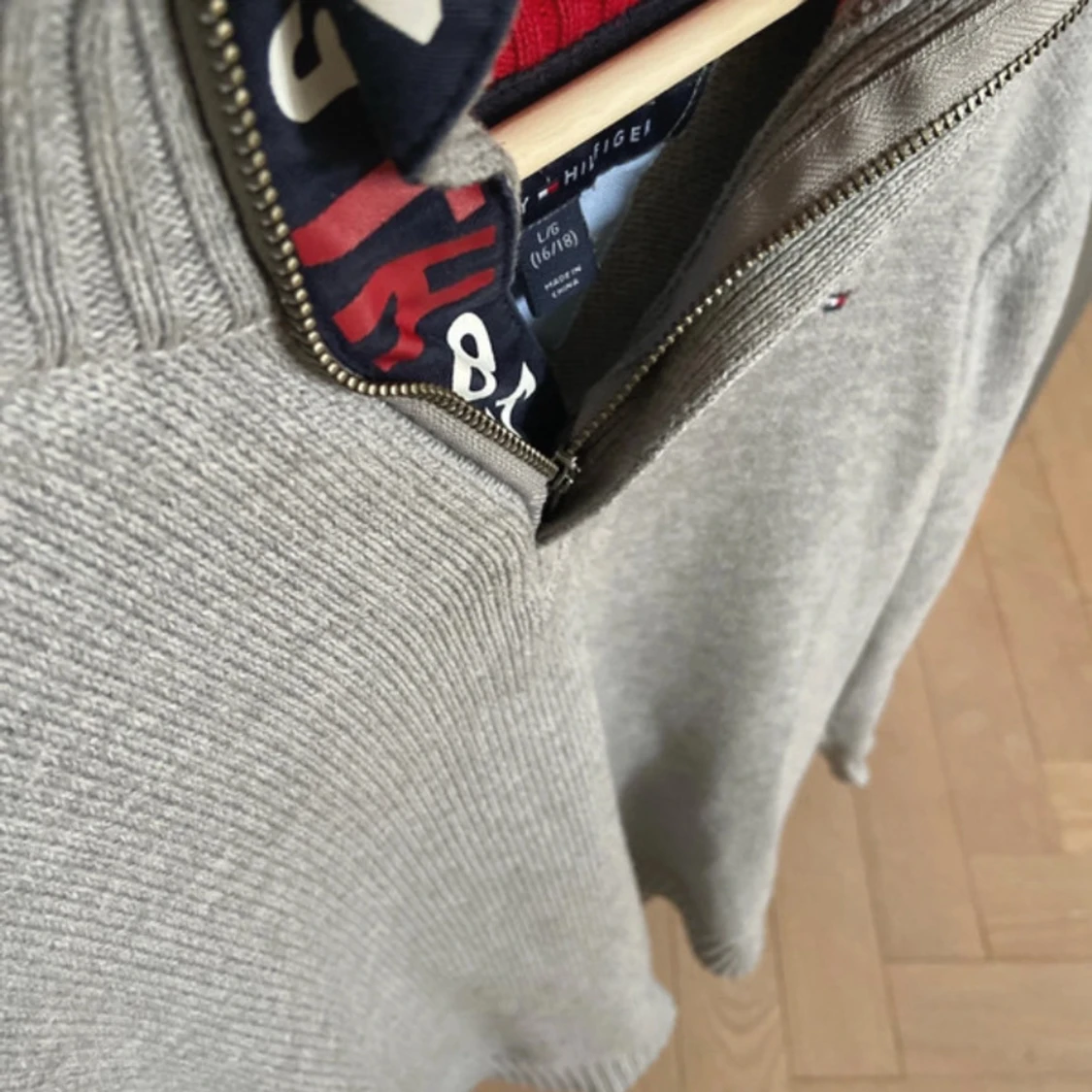 Grå tröja med dragkedja från Tommy Hilfiger - 3