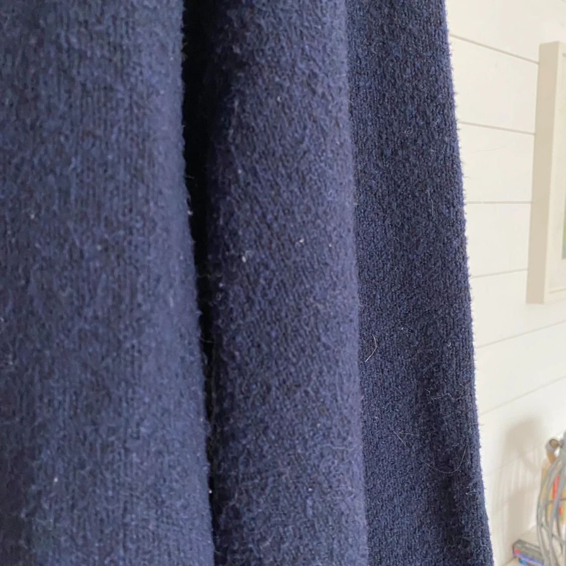 Mörkblå stickad tröja - 1