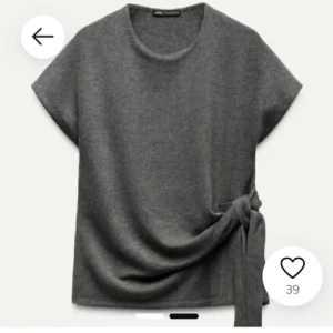 Zara topp med knyte - Snygg tröja från Zara!! Säljer även i beige🥰🥰