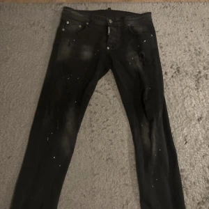 Dsquared2 jeans  - Använda men fortfarande bra 