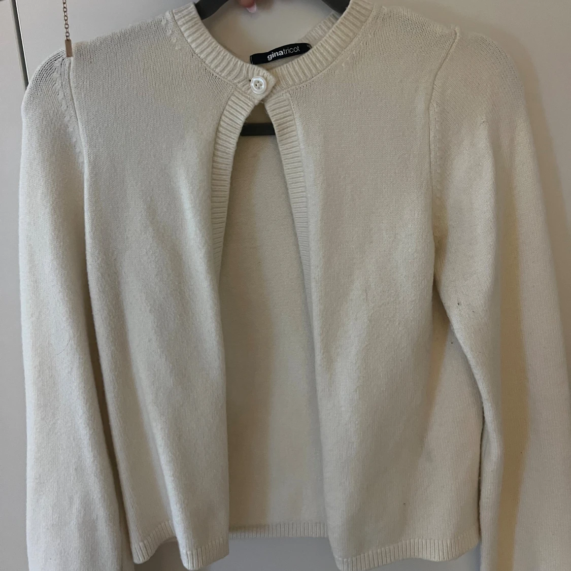 Vit kofta från Gina Tricot XS