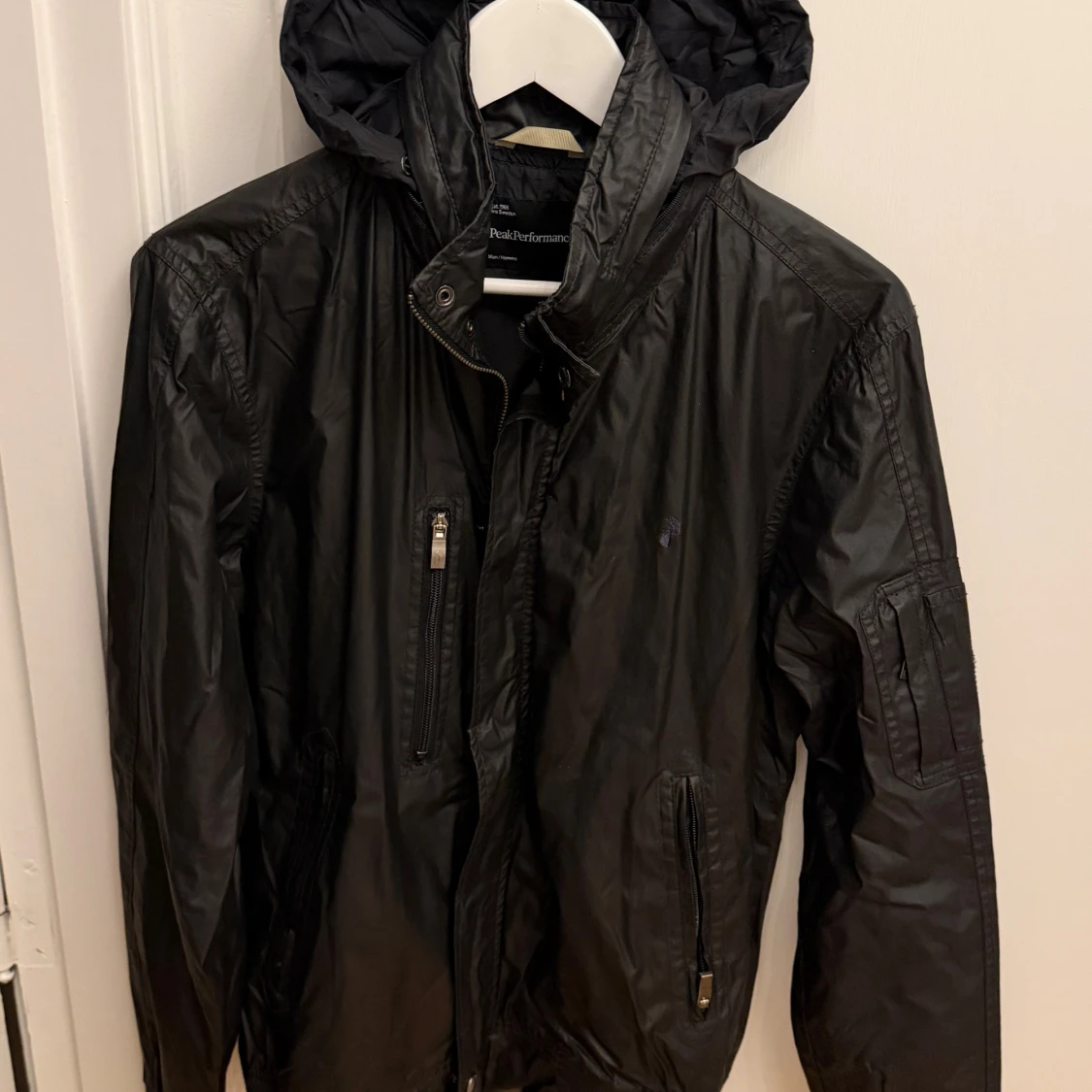 Svart bomberjacka Peak Performance - 1