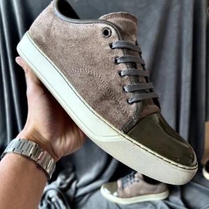 Lanvin skor - Lanvin skor | orginalstorlek 7/41, sitter mer som 42, fråga om innermått vid osäkerhet | ingår: endast skorna