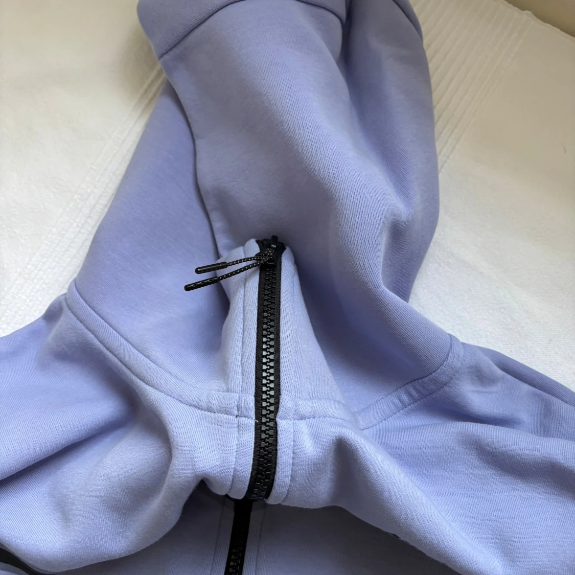 Ljuslila zip-hoodie från Nike - 2