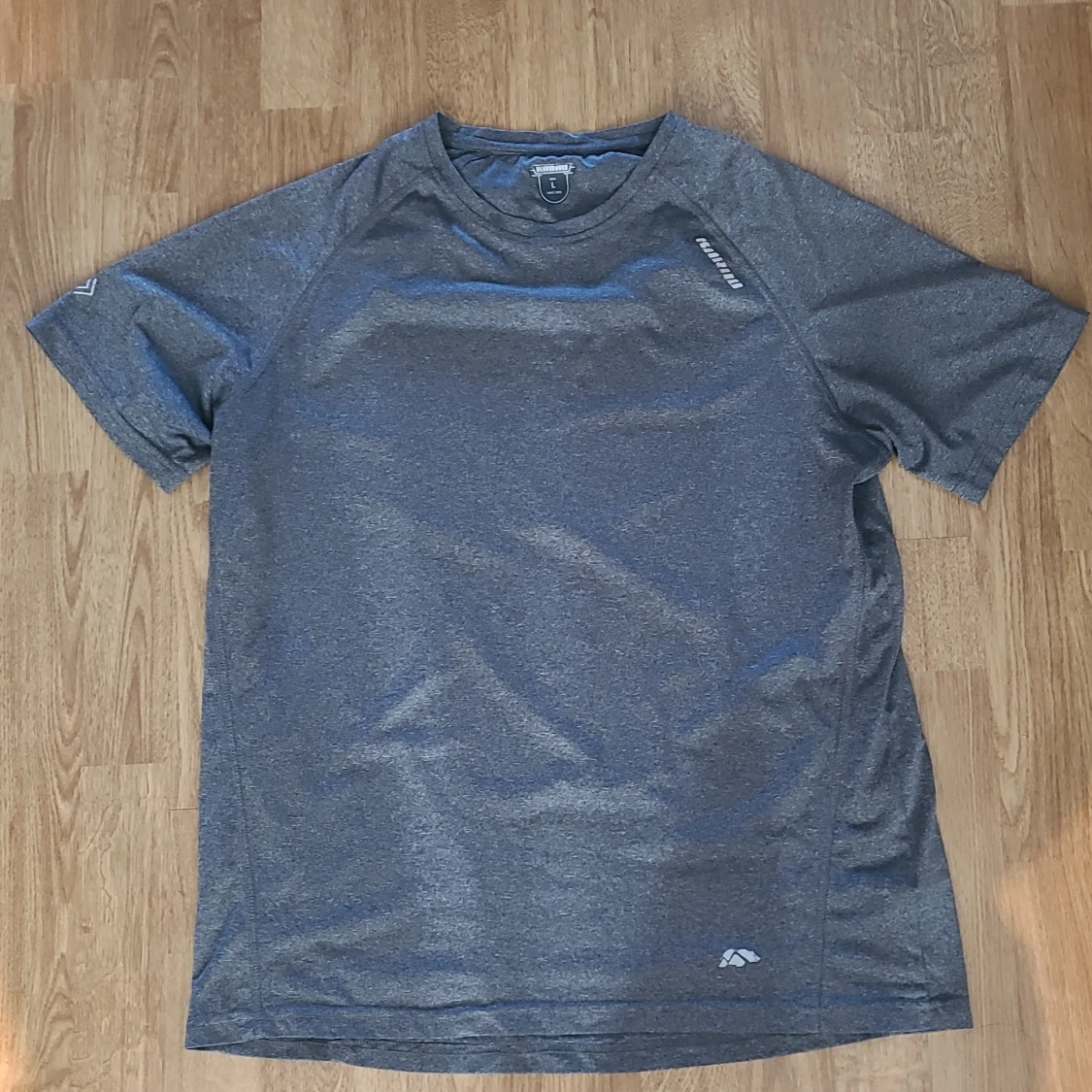 Karhu tshirt