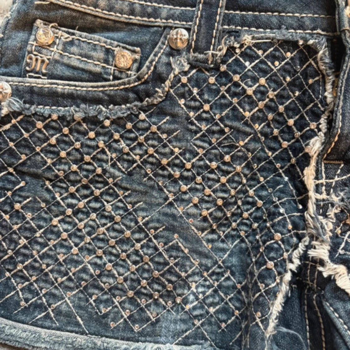 Miss Me jeansshorts med nitar - 2