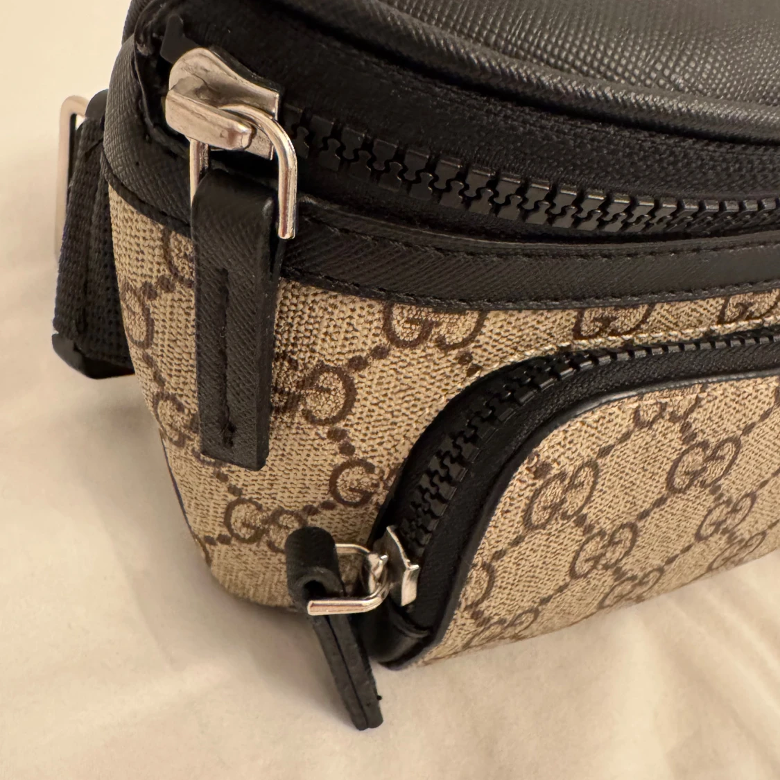  beige och svart axelväska - 2