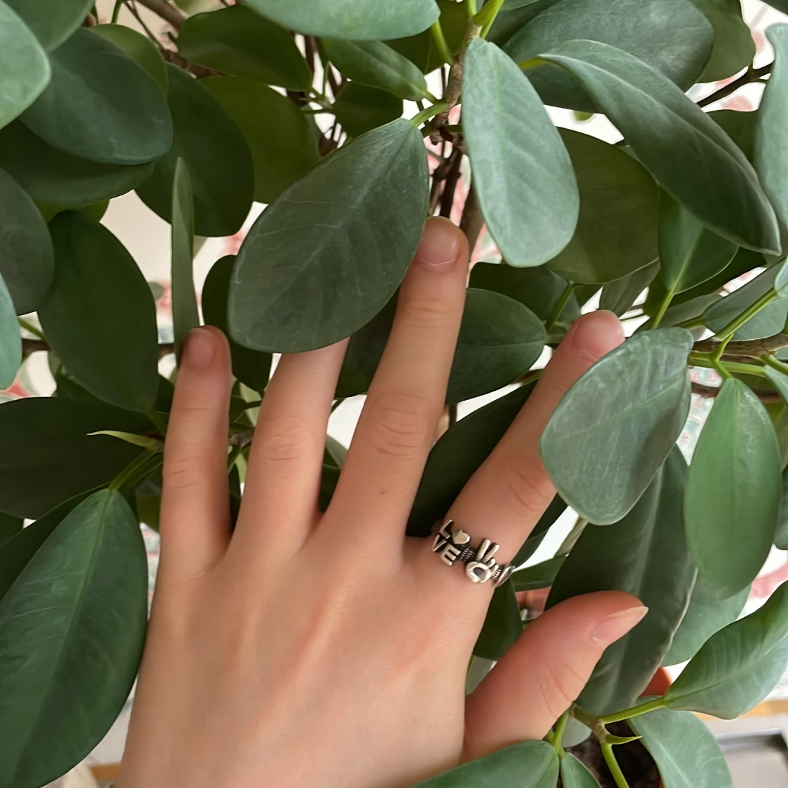 Cool silverring med LOVE-text - 3