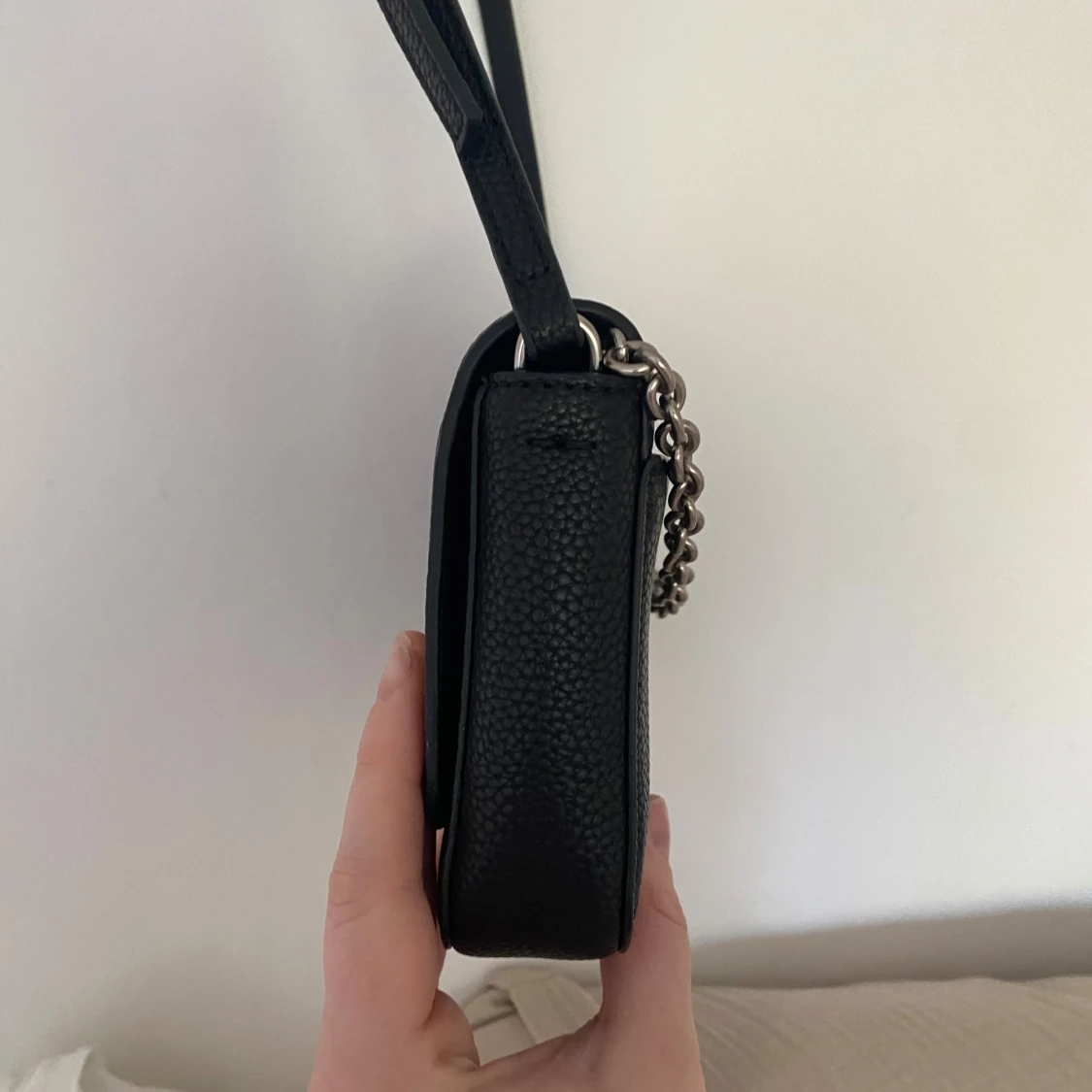 Svart axelväska från Calvin Klein - 2