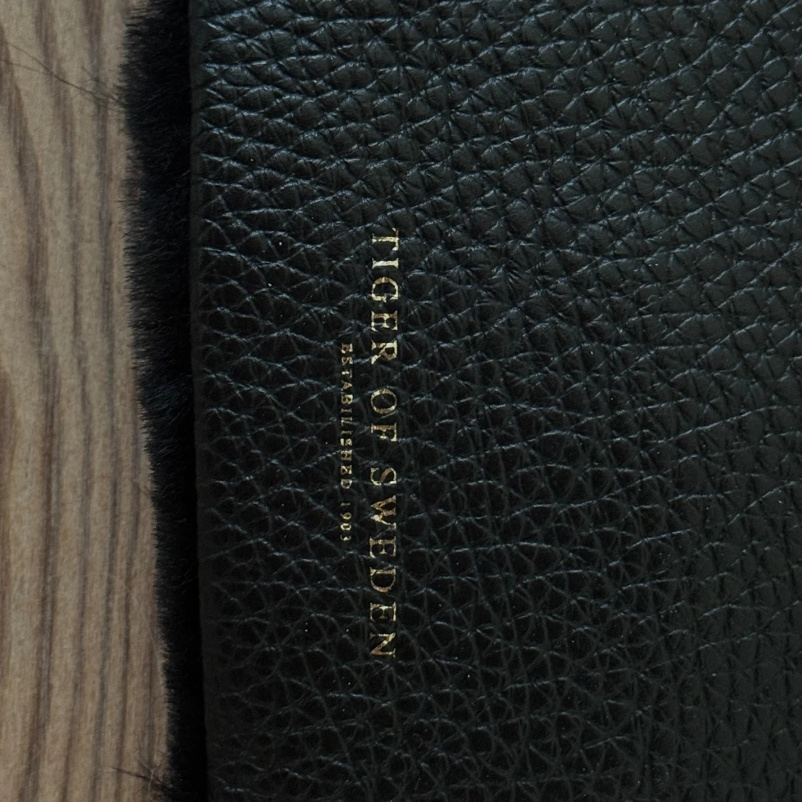 Svart pälsplånbok Tiger of Sweden - 2