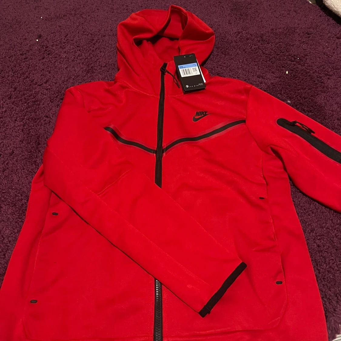 Röd Nike tech fleece kofta