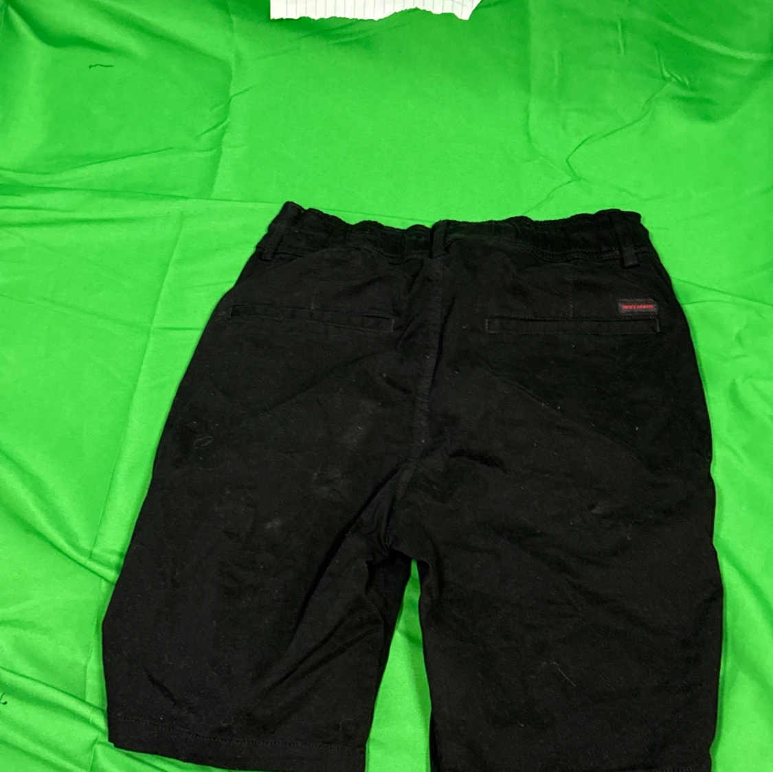 Svarta shorts från Under Armour - 2