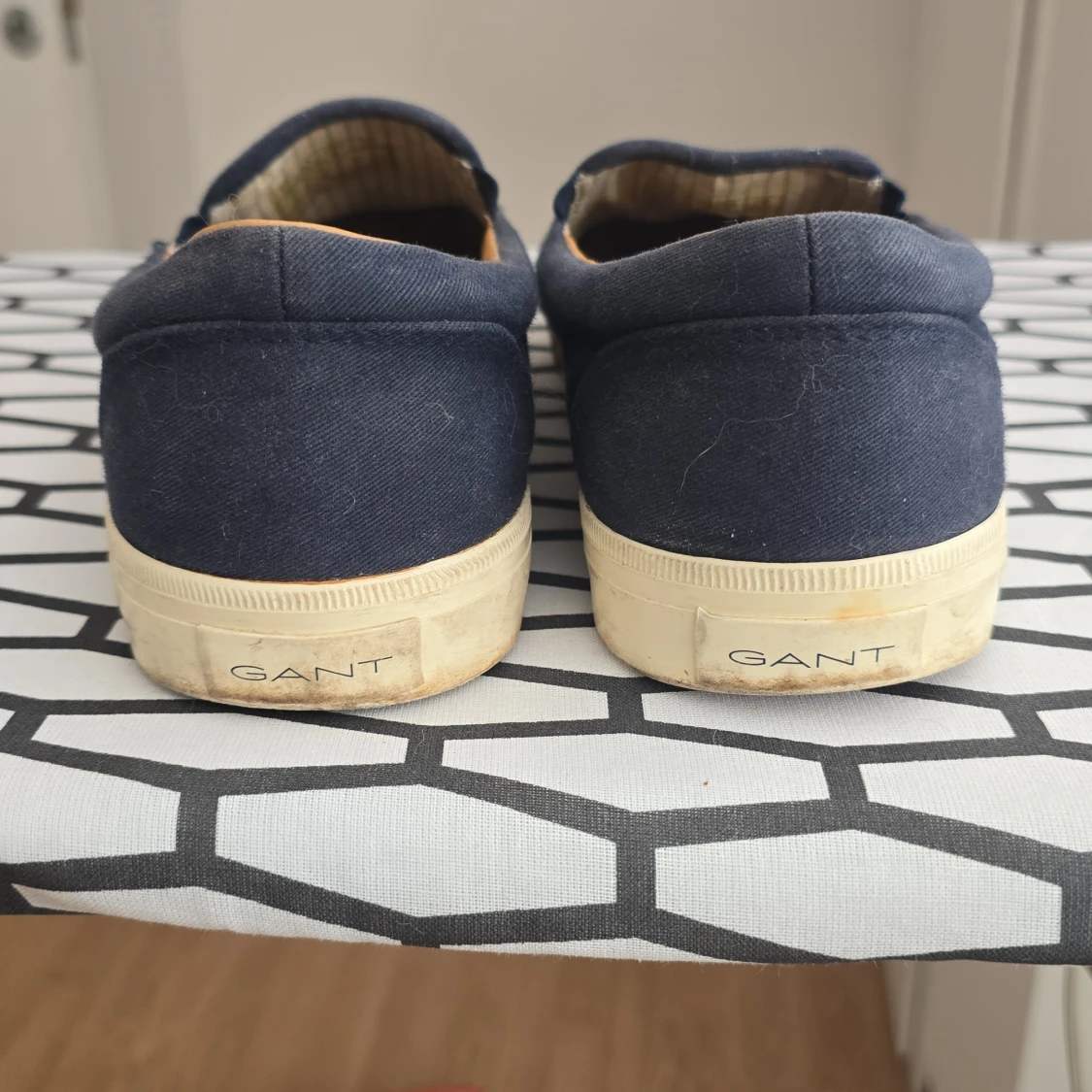 Marinblå slip-on sneakers från Gant strl 41 - 3