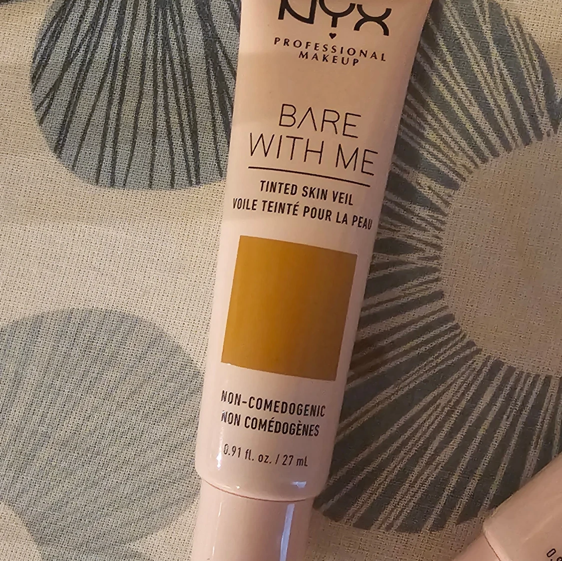NYX Bare With Me Tinted Skin Veil - 4