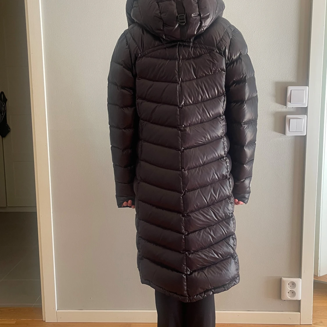 Svart lång dunjacka Mountain Works - 4