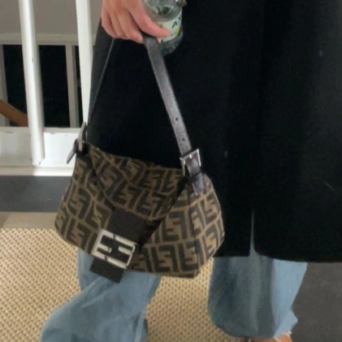 Fendi Baguette axelväska monogram - 4