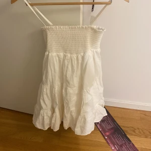 Vit klänning - Helt oanvänd💕