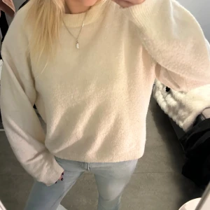 Mysig stickad tröja  - Jättemysig stickad tröja från HM, strl S