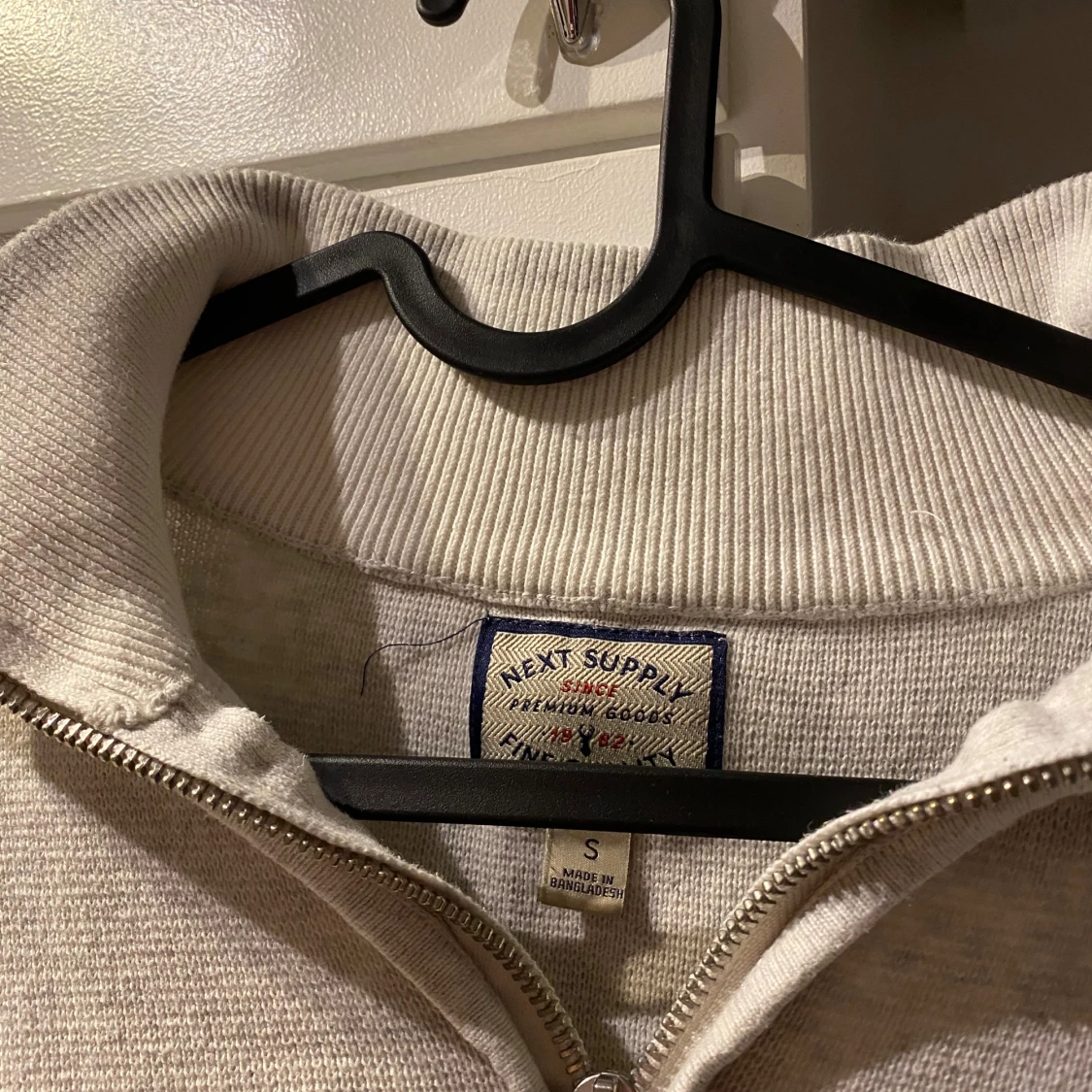 Beige half zip tröja från Next Supply