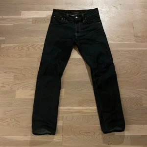 Nudie Jeans Steady Eddie  - Skriv om du har frågor!