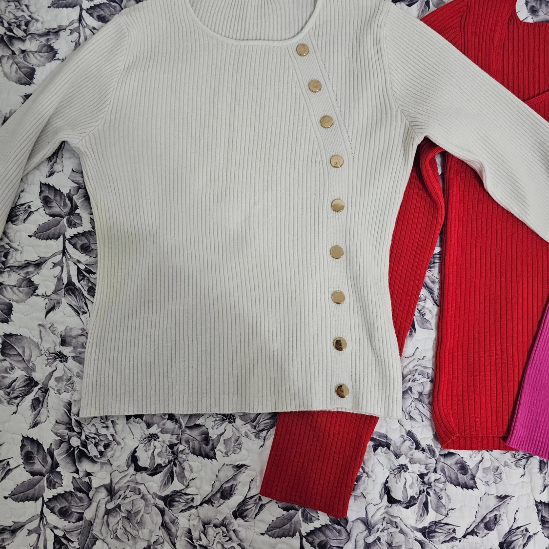 Tre ribbade långärmade tröjor - 3