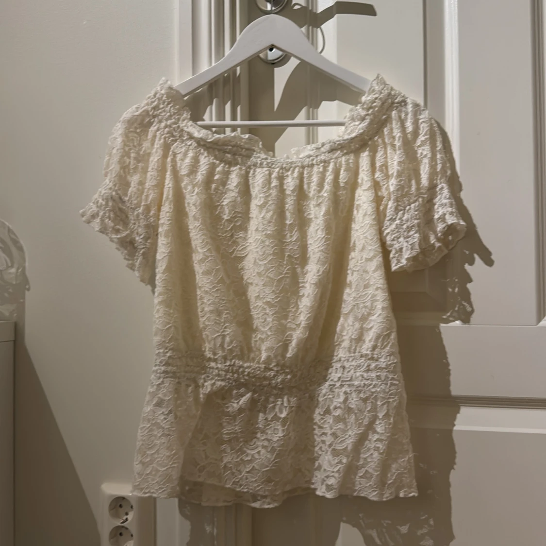 Offshoulder spetsblus från Bodyflirt - 1