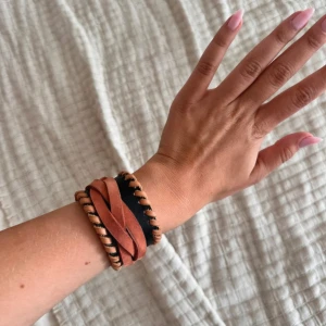 Armband - Coolt läderarmband. Onesize🤎