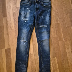 Jeans i märket Valfrihet Milano - Jeans i mycket fint skick, som nya, storlek S.