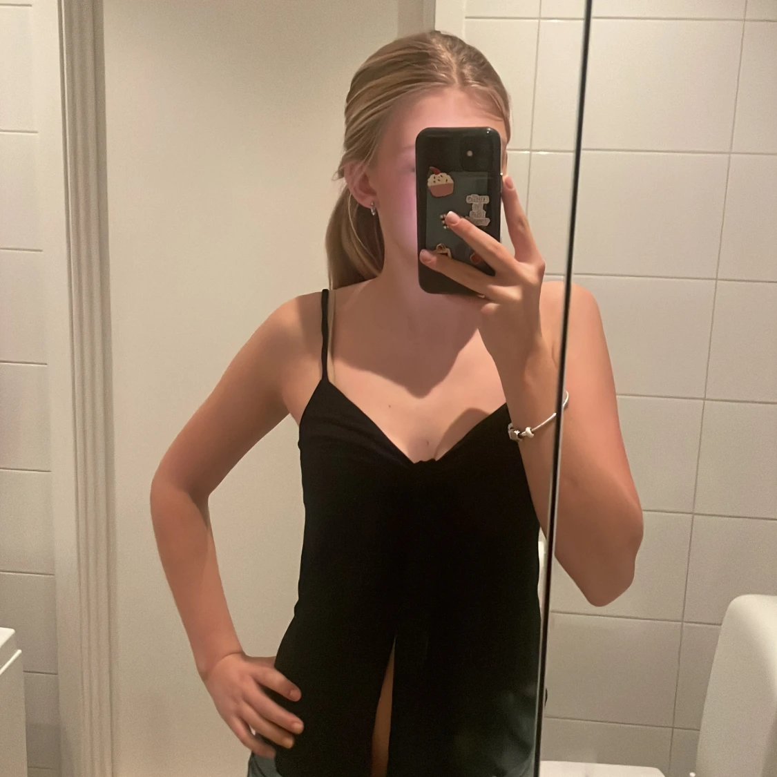 Svart linnetopp från Gina Tricot