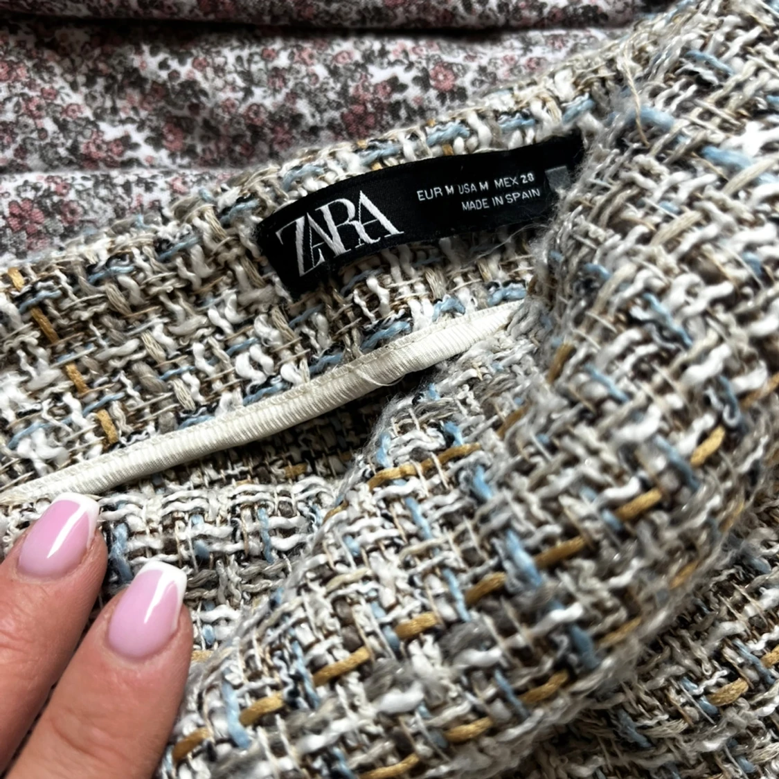 Tweed kortkjol från Zara i grått - 3