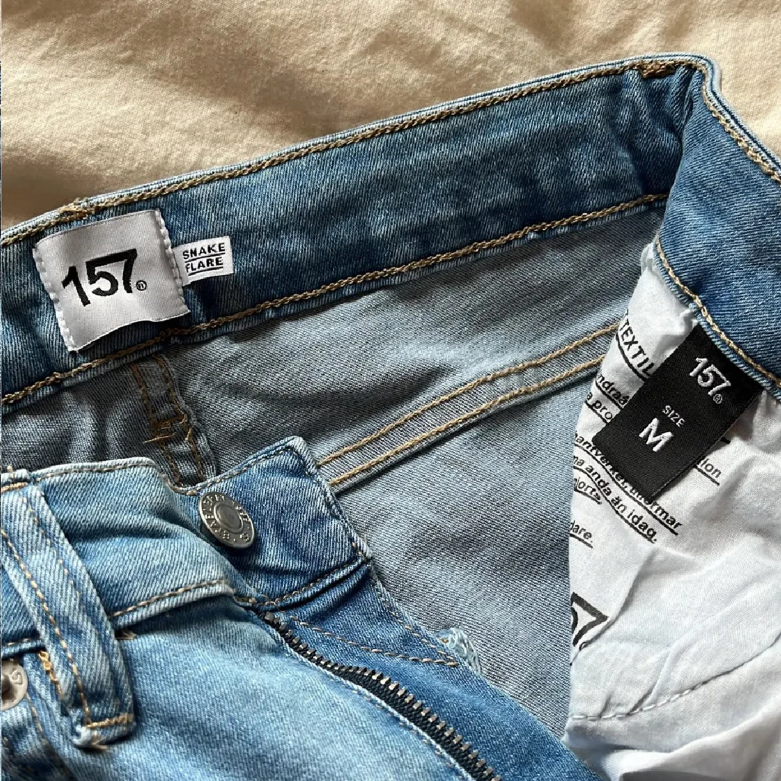 Ljusblå flare jeans - 2