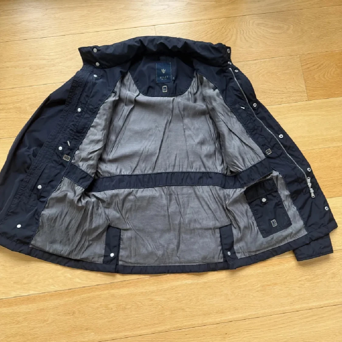 Riley field jacka - 3