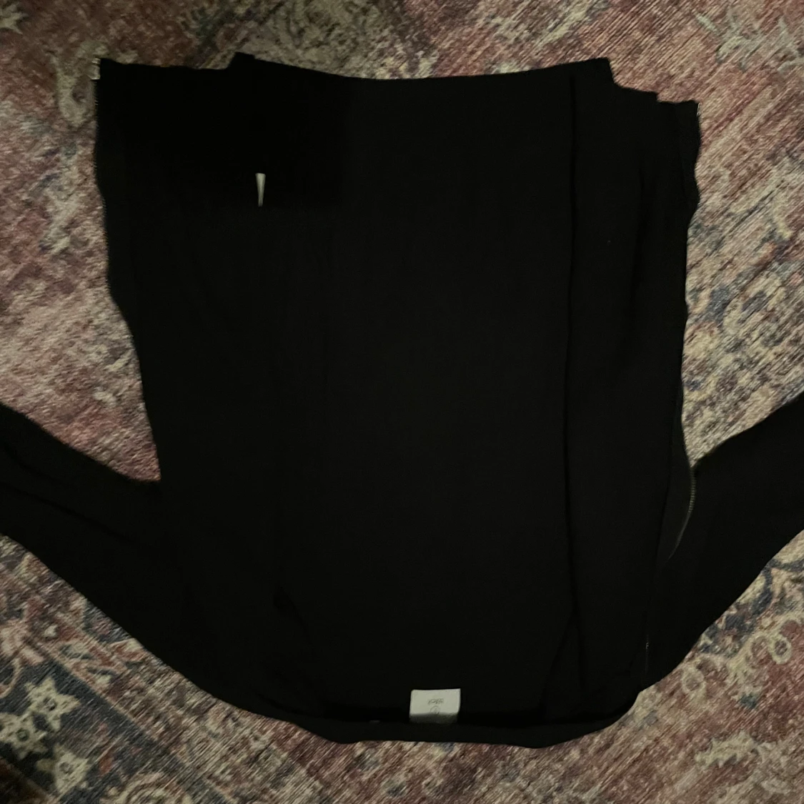 Svart kofta med dragkedja från Bläck - 2