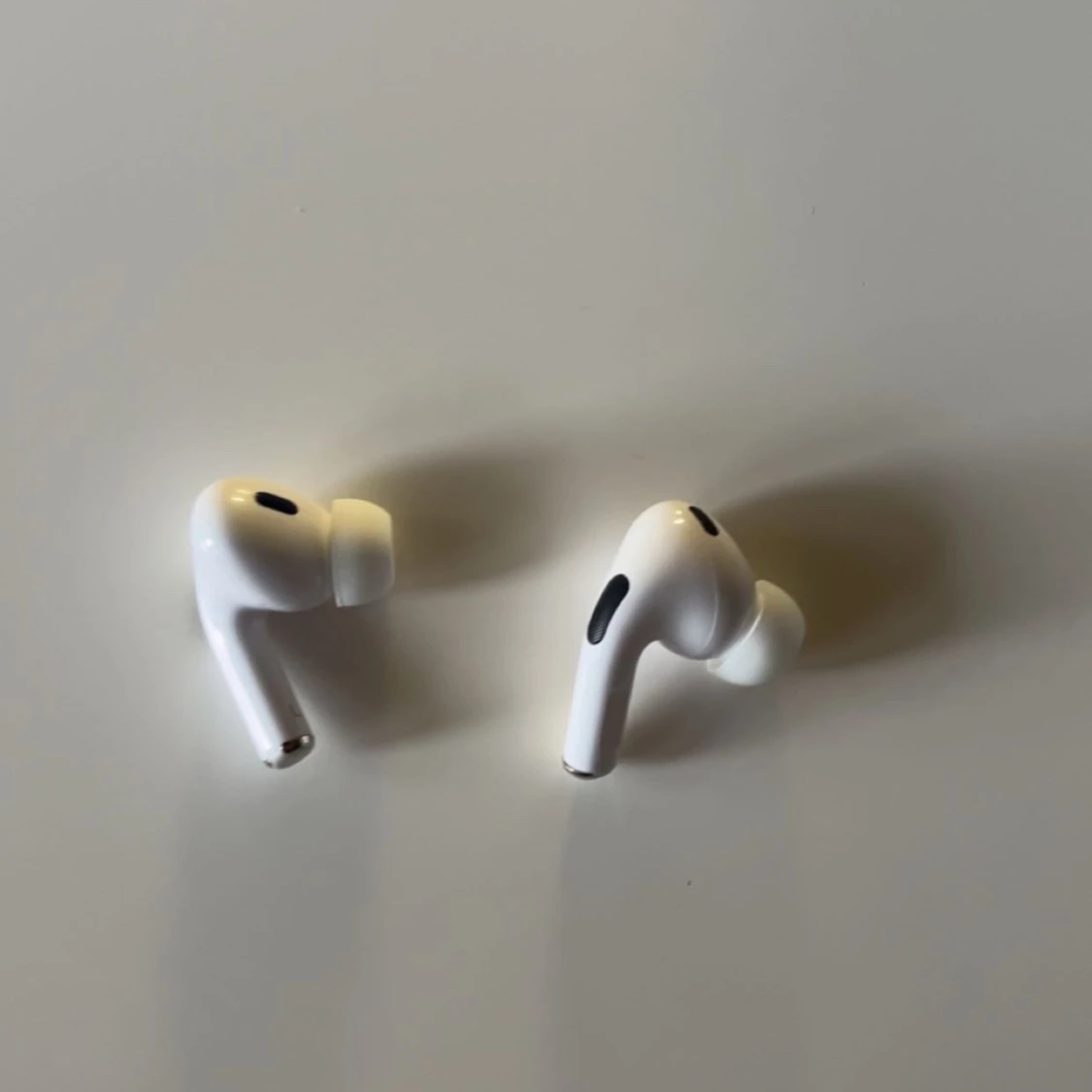 AirPods Pro 2 (USB-C) - 2