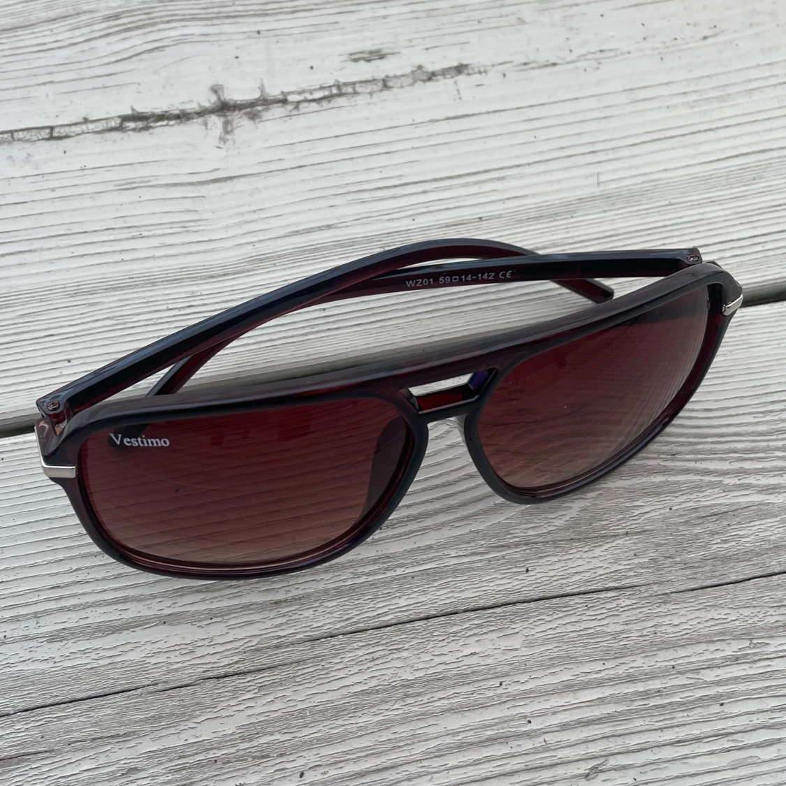 solglasögon från Vestimo
