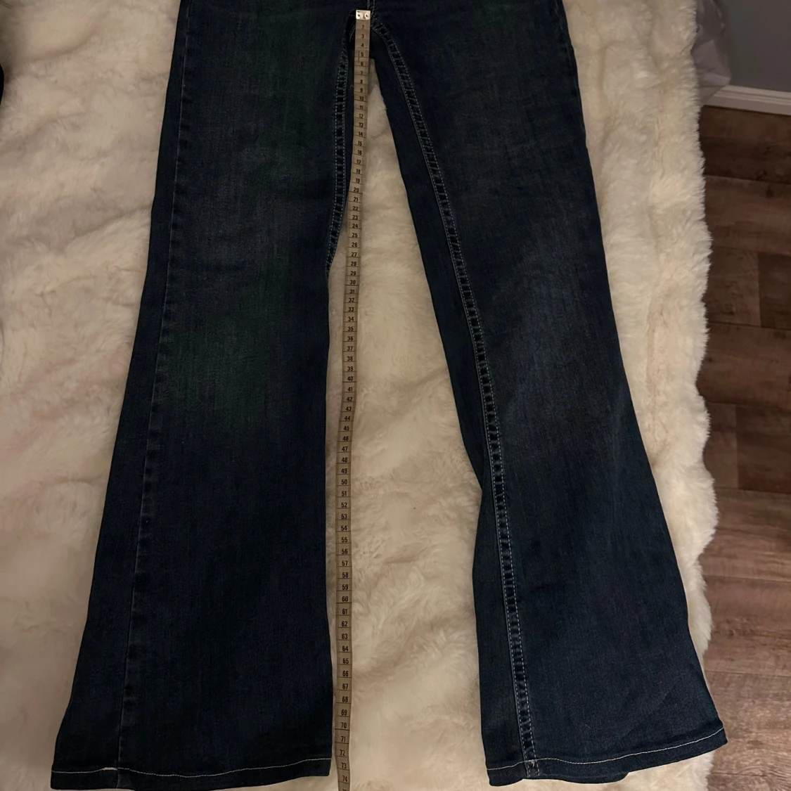 Blå bootcut jeans från Nelly - 1