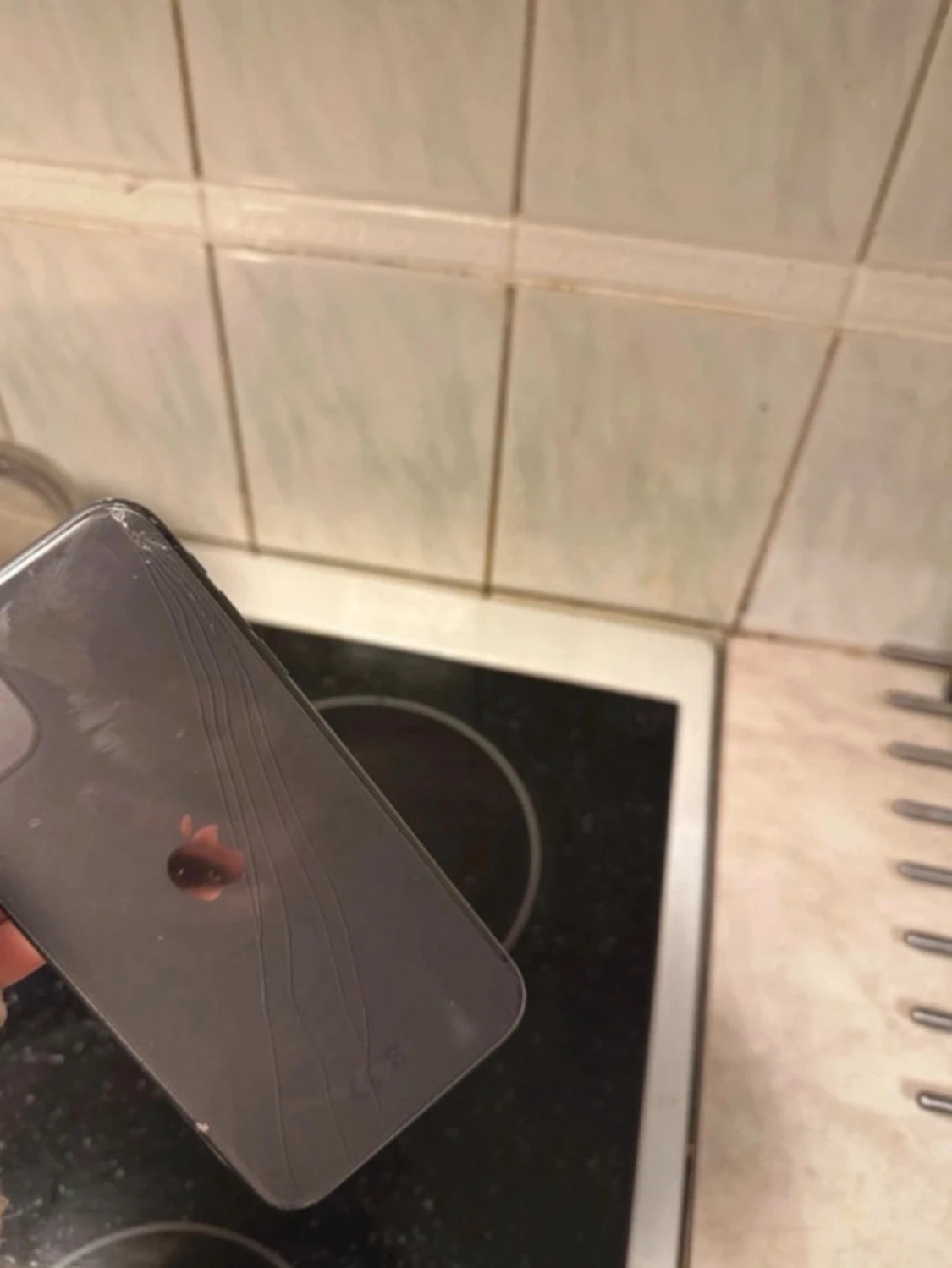 Svart iPhone 11 från Apple - 5