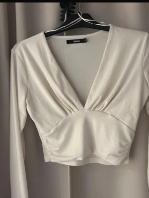 Tröja från bil bok  - Långärmad tröja från bik bok storlek M