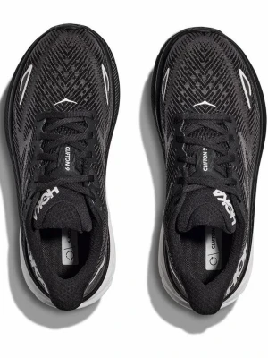 Svarta Hoka Clifton 9 sneakers - Säljer ett par svarta Hoka Clifton 9 då dem inte kommer till användning längre. Perfekta skorna för löpning och promenader. Skriv för fler bilder. Storlek 37 1/3. 