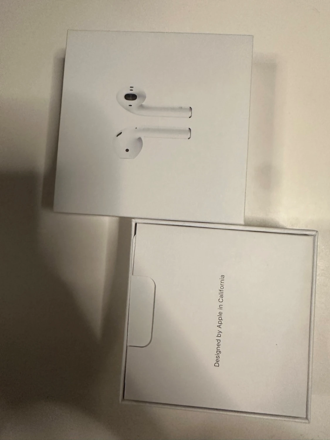 Apple AirPods trådlösa hörlurar - 2