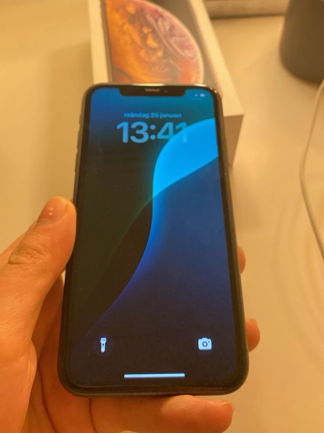 Svart iPhone 11 i originalkartong - 6