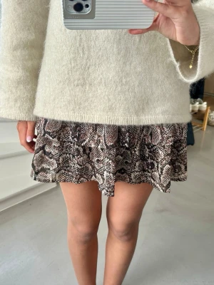 volangkjol - supersöt volangkjol!!!❣️❤️🥹