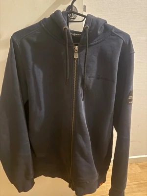Sail Racing Antarctica Hoodie - Limiterade Sail Racing Antarctica. Säljs ej mer. Storlek M