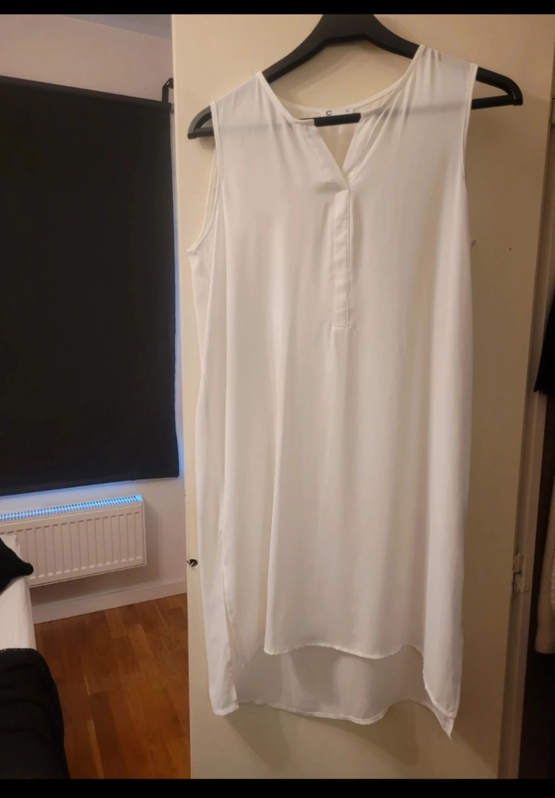 Vit ärmlös klänning från Cubus, strl 36
