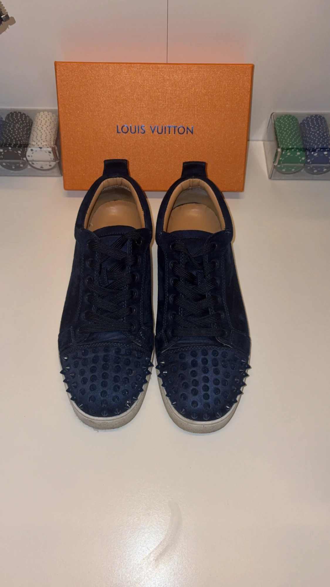 Louboutins mörk blå  - 1