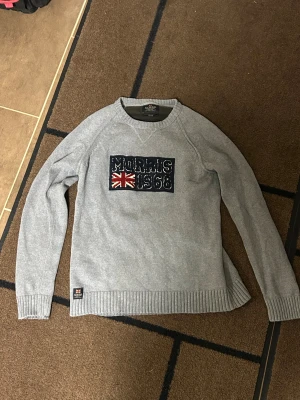 Morris långärmad  - Morris långärmad i bra skick, storlek M men passar i S