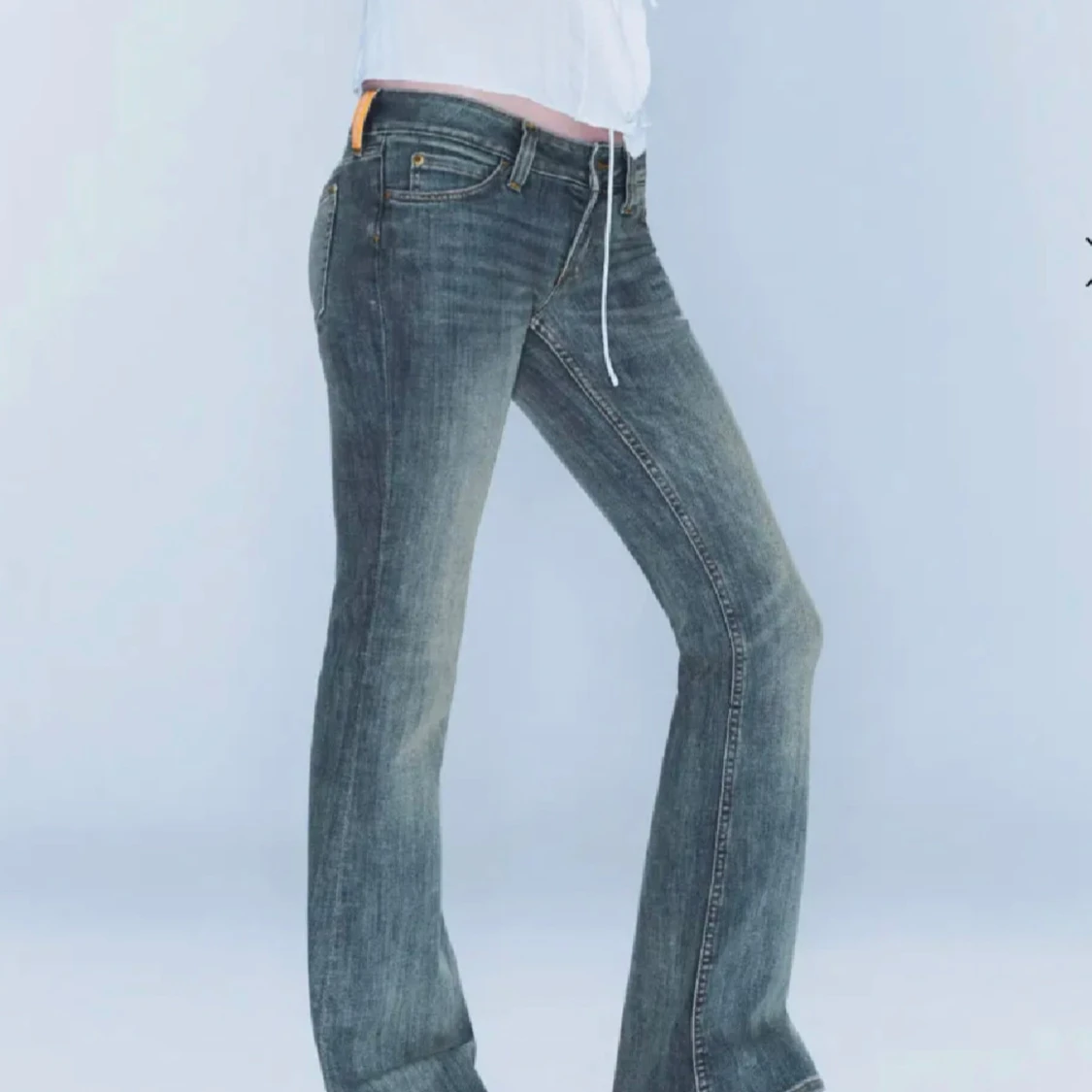 Helt nya blå bootcut jeans från Cheap Monday - 2