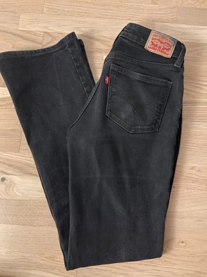 Levis Superlow Boot - Skriv till mig privat om du har några frågor!